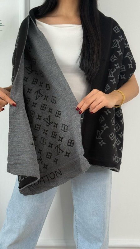 اسود / رمادي